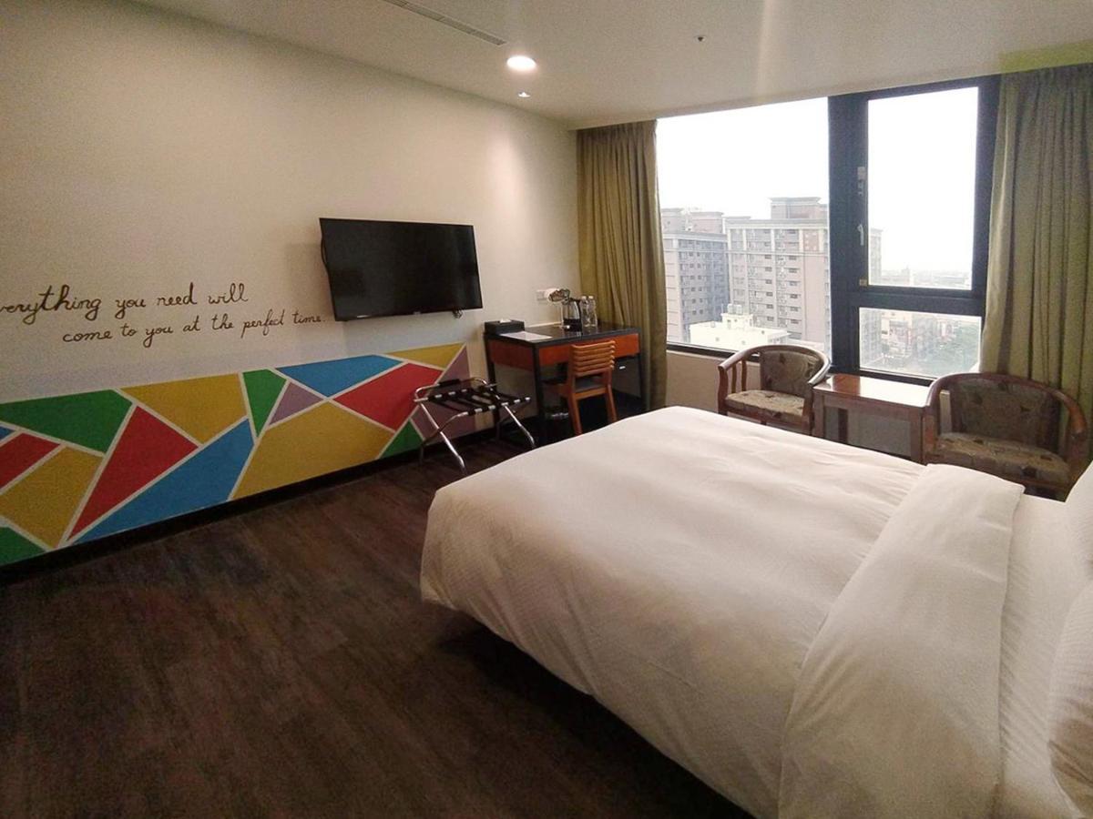 Hotel J Taoyuan Pingzhen Экстерьер фото