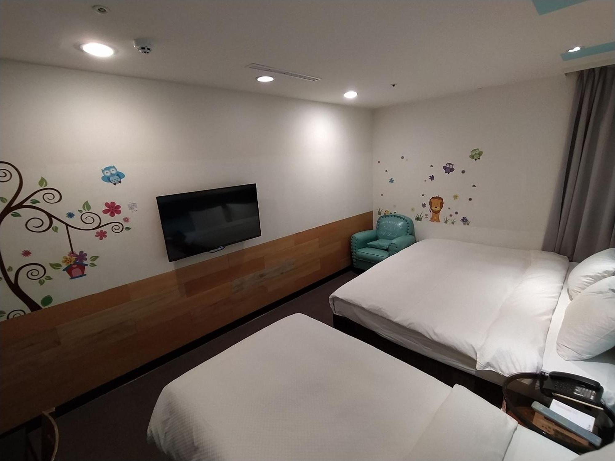Hotel J Taoyuan Pingzhen Экстерьер фото